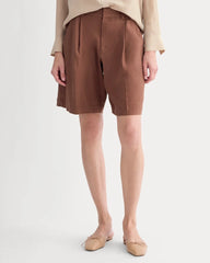 The Pleated Short in Stretch Linen | Cedarwood
