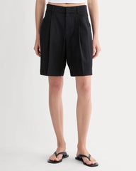 The Pleated Short in Stretch Linen | Black