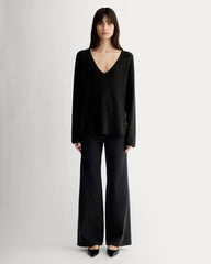 The Slouchy V-Neck in Everyday Cotton | Black