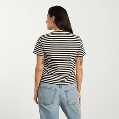 The Box-Cut Tee in Essential Cotton | Sandstone / Black | No Pocket