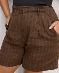 The Linen Way-High® Drape Short | Cocoa / Black