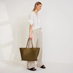 The Luxe Italian Leather Tote | Beech