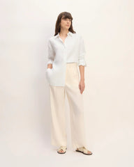 The Boyfriend Shirt in Linen | White