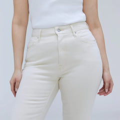 The Cheeky Hourglass Jean | Ecru | 28.5" Inseam